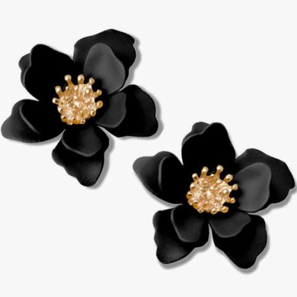 Black Flower Gothic Earrings 3D Floral Pretty Realistic Goth Flowers New - Picture 2 of 7